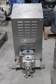 משאבת לובים תוצרת פריסטה, כולל מנוע גיר ומאוורר מאולץ