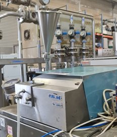 הומוגנייזר מעבדתי תוצרת RANNIE APV