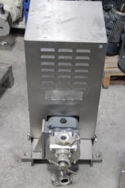 משאבת לובים תוצרת פריסטה, כולל מנוע גיר ומאוורר מאולץ