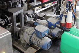 משאבות גלגלי שיניים ברזל, כניסה ויציאה 1 צול