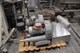 מפוחים להולכת חומר, כולל מכשיר שילוח מנירוסטה, תוצרת בלאוור