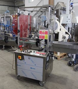 מכונת תוויות ראש אחד, גובה תווית 15 ס"מ. תוצרת איטליה